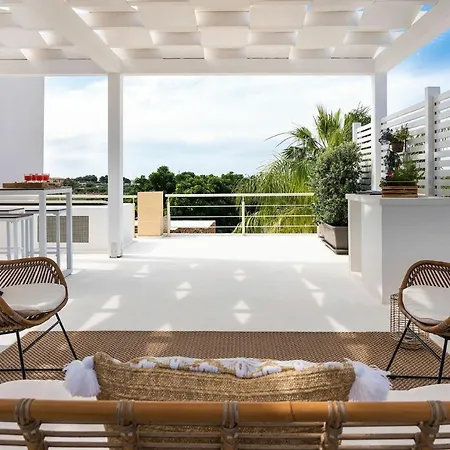Composed By Spacious And Elegant See View Suites With Garden فيلة *