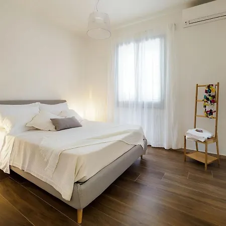 فيلة Composed By Spacious And Elegant See View Suites With Garden *