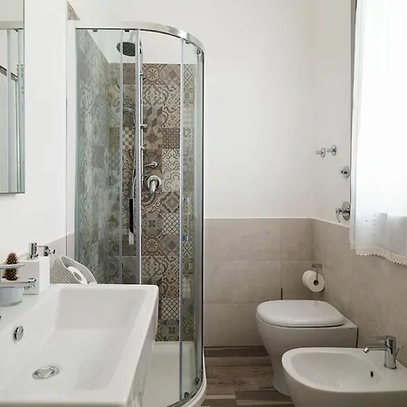 Composed By Spacious And Elegant See View Suites With Garden サレルノ