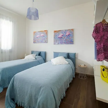 빌라 Composed By Spacious And Elegant See View Suites With Garden 살레르노